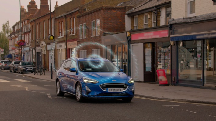 Ford entwickelt vernetzte „Road Safe“-Technologie zur Vorhersage von potenziellen Unfällen