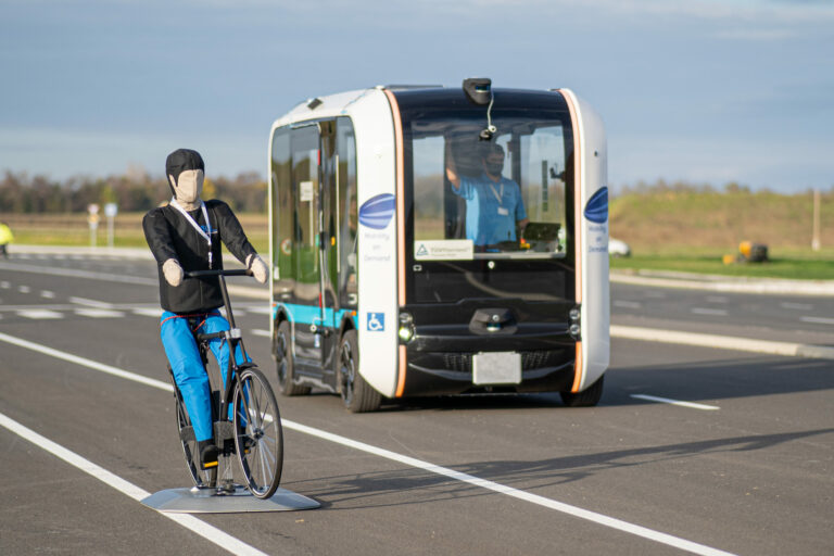 ZalaZone: TÜV Rheinland baut Engagement für automatisiertes und vernetztes Fahren aus Millioneninvestitionen auf dem ungarischen Testgelände Automotive Proving Ground ZalaZone in weiteren Ausbau