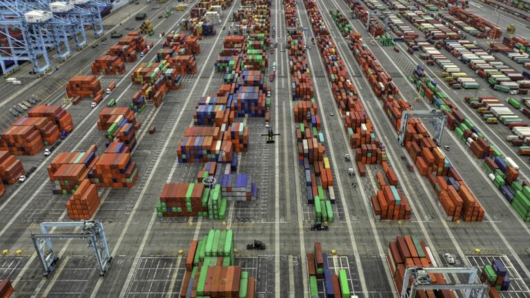 Autoexport Hösbach: Effizienter Fahrzeugverkauf leicht gemacht – Sofortiges Bargeld und kostenlose Abholung unabhängig vom Zustand